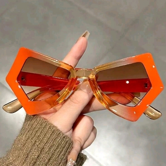 NWT Orange Retro Oversized Butterfly Cat Eye Fashion Sunglasses